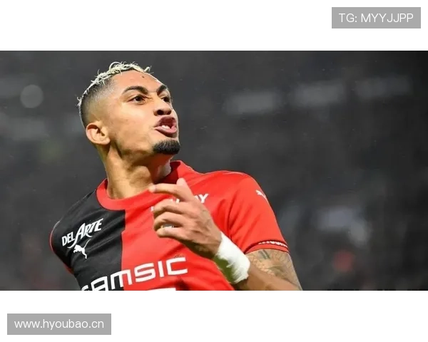 拉菲尼亚：从边路爆点到稳定输出的角色升级