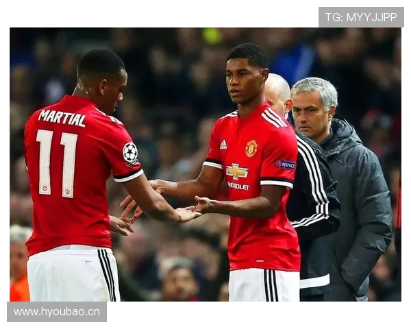 曼联进攻失效，空间压缩与传导断层问题逐步显现