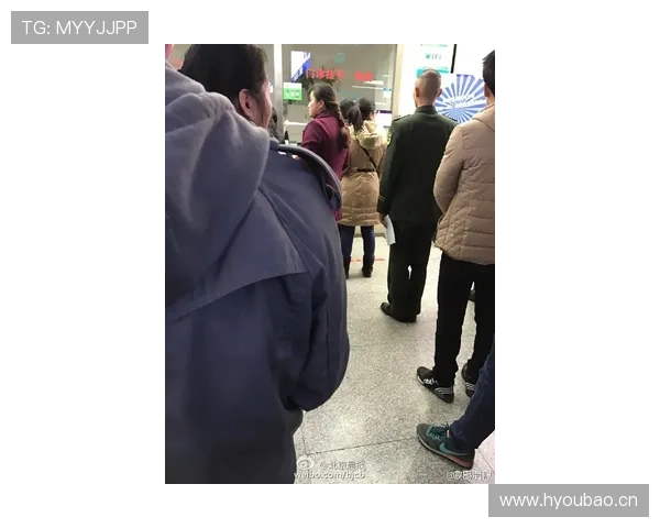 杨千霖买菜排队那张帅成光晕的照片，是谁跟我解释下？